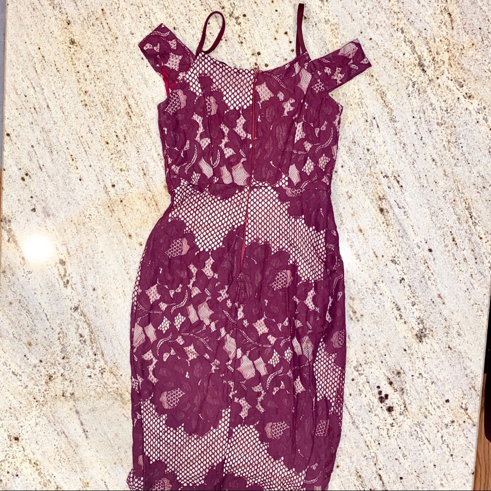 AX Paris Gorgeous burgundy cold shoulder dress - Picture 6 of 6